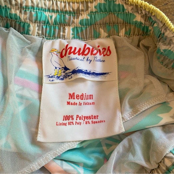 Chubbies The En Fuegos 4.5” Lined Classic Swim Trunk size M Aztec Geometric - Picture 4 of 9